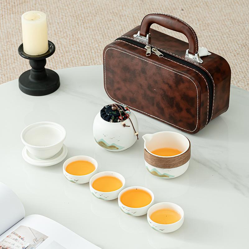 High-end leather bag travel tea set Kuaike cup outdoor ceramic Kung Fu teapot coarse pottery tea set gift