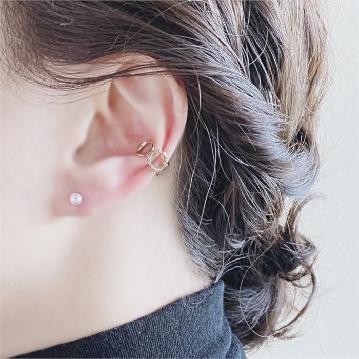 Double-row Layered Cubic Ear Cuff Bracelet (7831548)