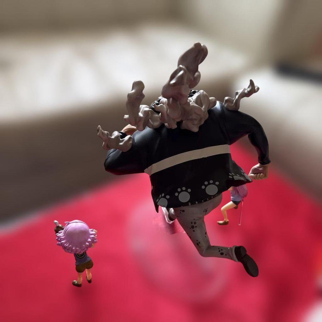 [USED] Doflamingo Statue Figure