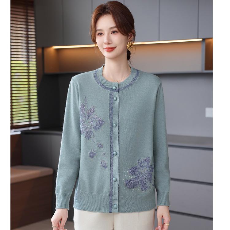 Autumn New Flower Knitted Cardigan Jacket Temperament Age-reducing Gentle Round Neck Middle-aged and Elderly Women's Clothing