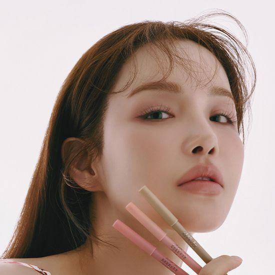 EQUMAL Non-Section Deep Tail Lip Pencil