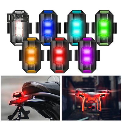 2ks LED stroboskopická dronová světla 7 barev USB dobíjecí výstražné světlo letadla Jízda létající protikolizní zadní světla pro letecké motocykly