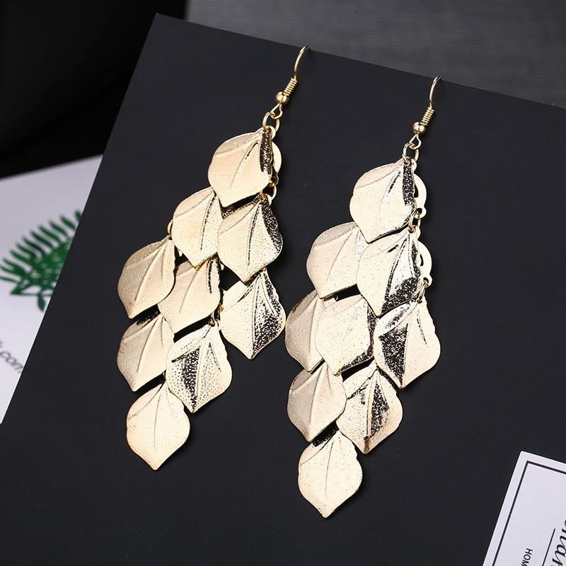 European and American Earrings, Fashionable Styles, Fashionable Metallic Exaggerated Tassels, Elegant Long Trendy Element Earrings and Pendants