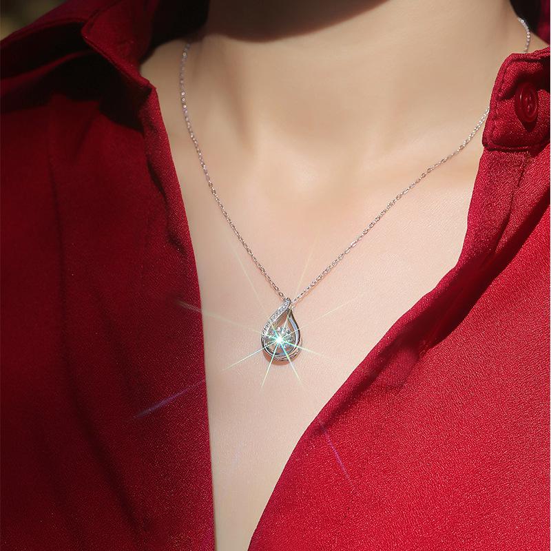 European American Fashion Moissanite Pendant Luxury Silver Choker Necklace for Women