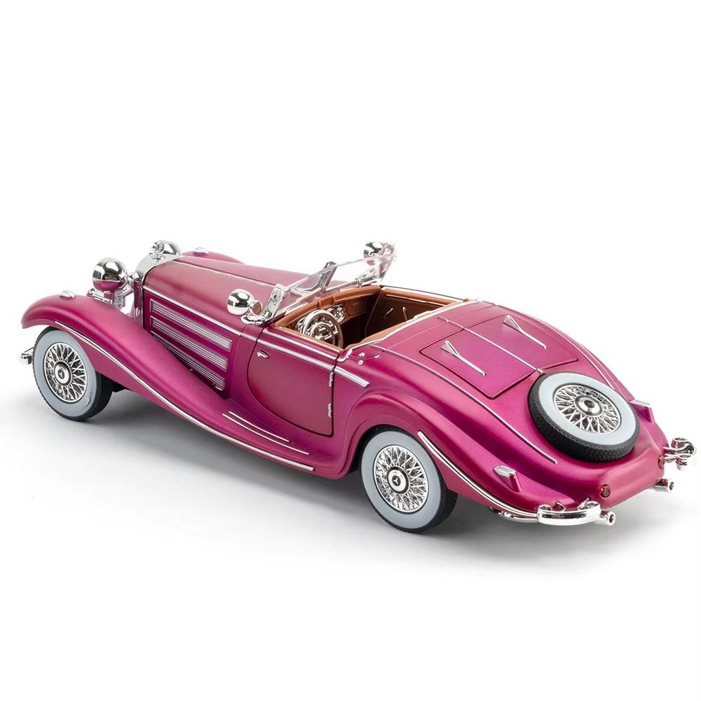 1/24 Scale 500K Vintage Car Model Toy Diecasts Alloy Sport Car Toys with Sound and Light Pull Back Vehicles for Children's Gifts
