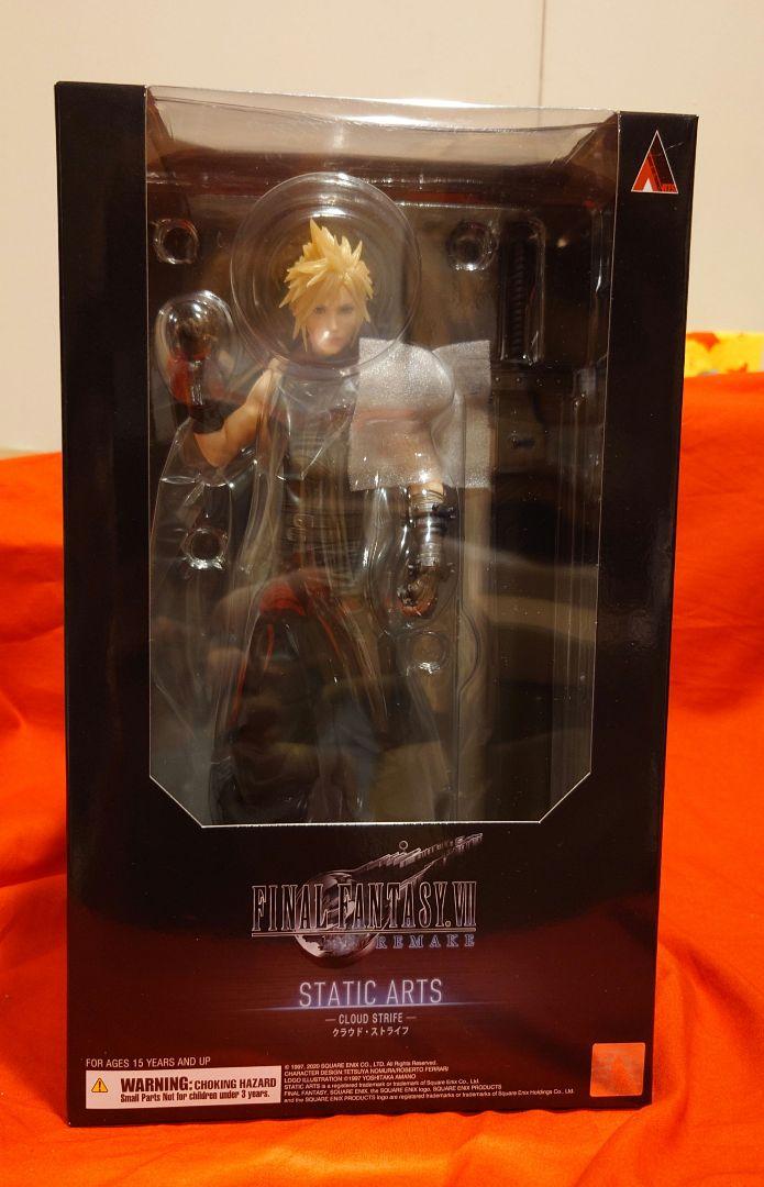 

[Б/У] Final Fantasy VII Remake Клауд Статик Артс