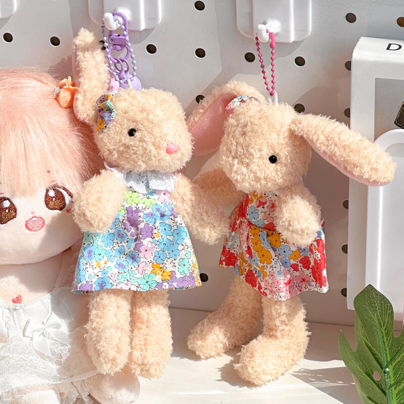 [Schedule] Hugrebit Plush Keychain