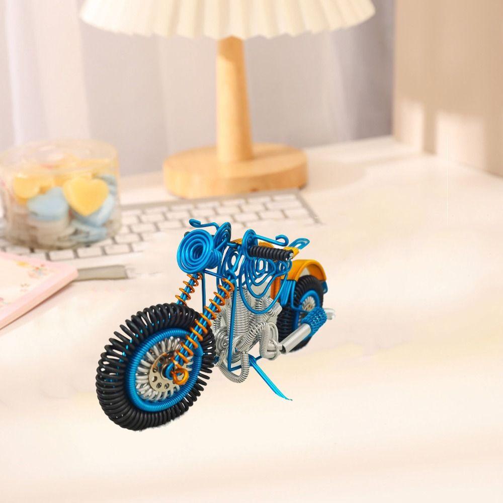 

Statue Woven Motorcycle Sculpture Handmad Motorcycle DIY Toys Desktop Decorative золотий