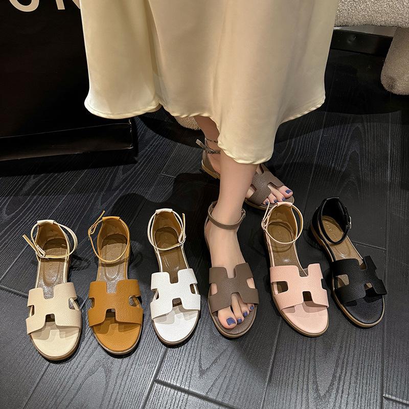 Sandale de vară pentru femei 2025 Noi Sandale subțiri pentru femei, de exterior, cu talpă plată, de student, de plajă, romane, versatile, cu stil de zână