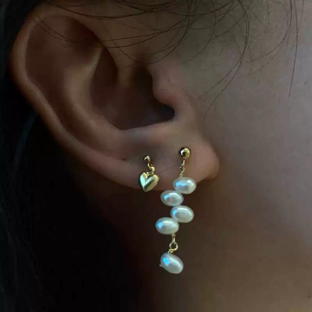Natural freshwater pearl grape ear love stud earrings niche design strong light baroque earrings silver needle earrings stacked wear