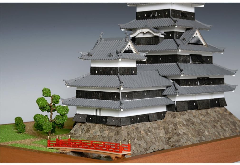 Woody Joe 1/150 Matsumoto Castle Wooden Model Assembly Kit (Building)