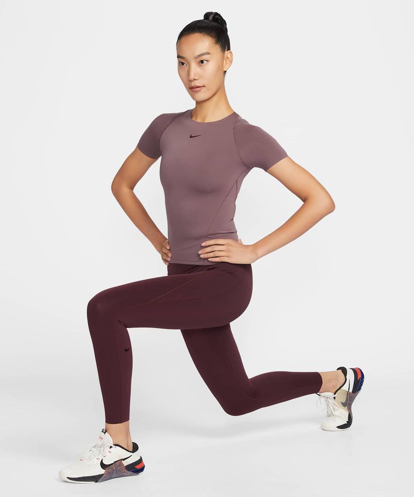 Nike Universa Dri-Fit Short Sleeve Top W - Tattoo: Burgundy Crush / Io1272-502