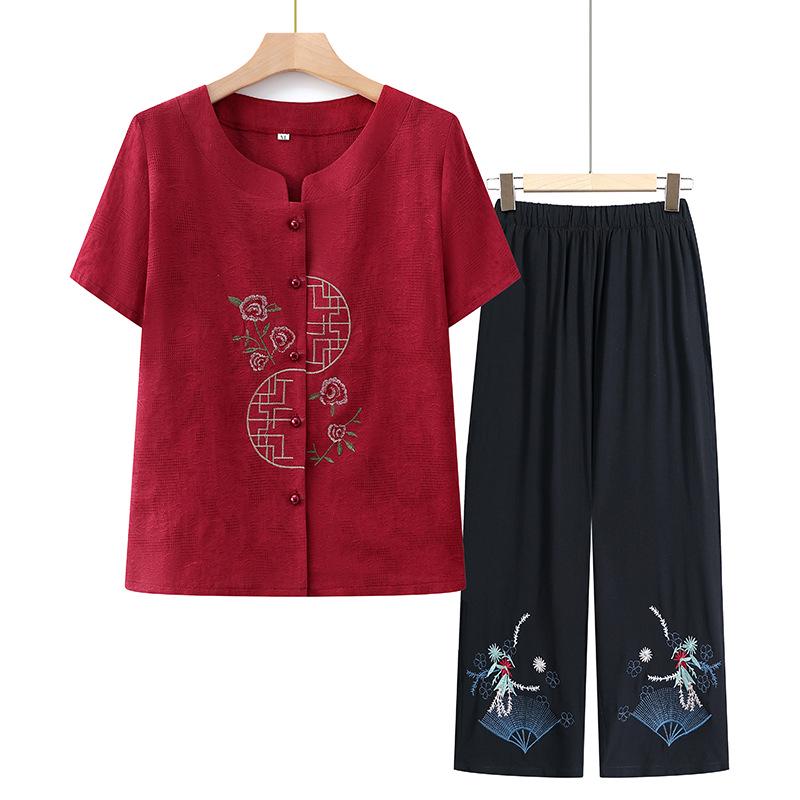 Women's Summer Short-Sleeve Embroidered Suit, Loose & Comfortable, Round Neck, Two-Piece for Middle-Aged & Elderly Moms & Grandmas.