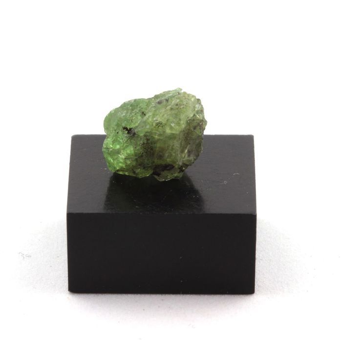 Pierres et Minéraux. Grenat Tsavorite. 7.13 ct. Manyara Region, Tanzanie.