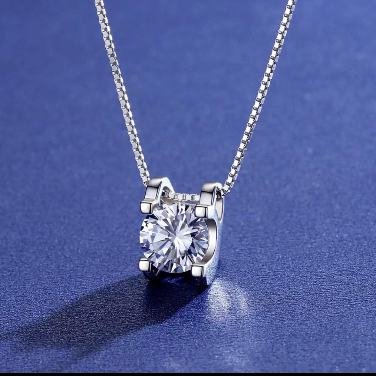 

Женское колье с головой быка из серебра 925 пробы с муассанитом, корейская версия, элитный, легкая роскошь, кулон 1 карат, кулон 2 карата, подарок подруге 925 silver