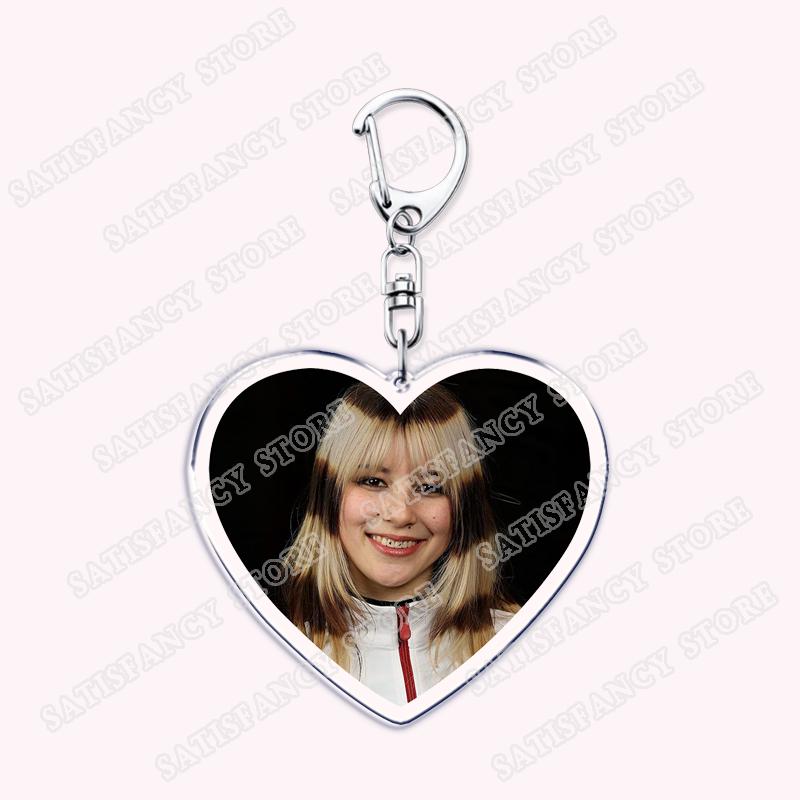 

Milano Cortina 2026 Alysa Liu Heart Keychain for Accessories Gold Medal Ice Figure Skating Keyring Jewelry Fans Friends Gifts