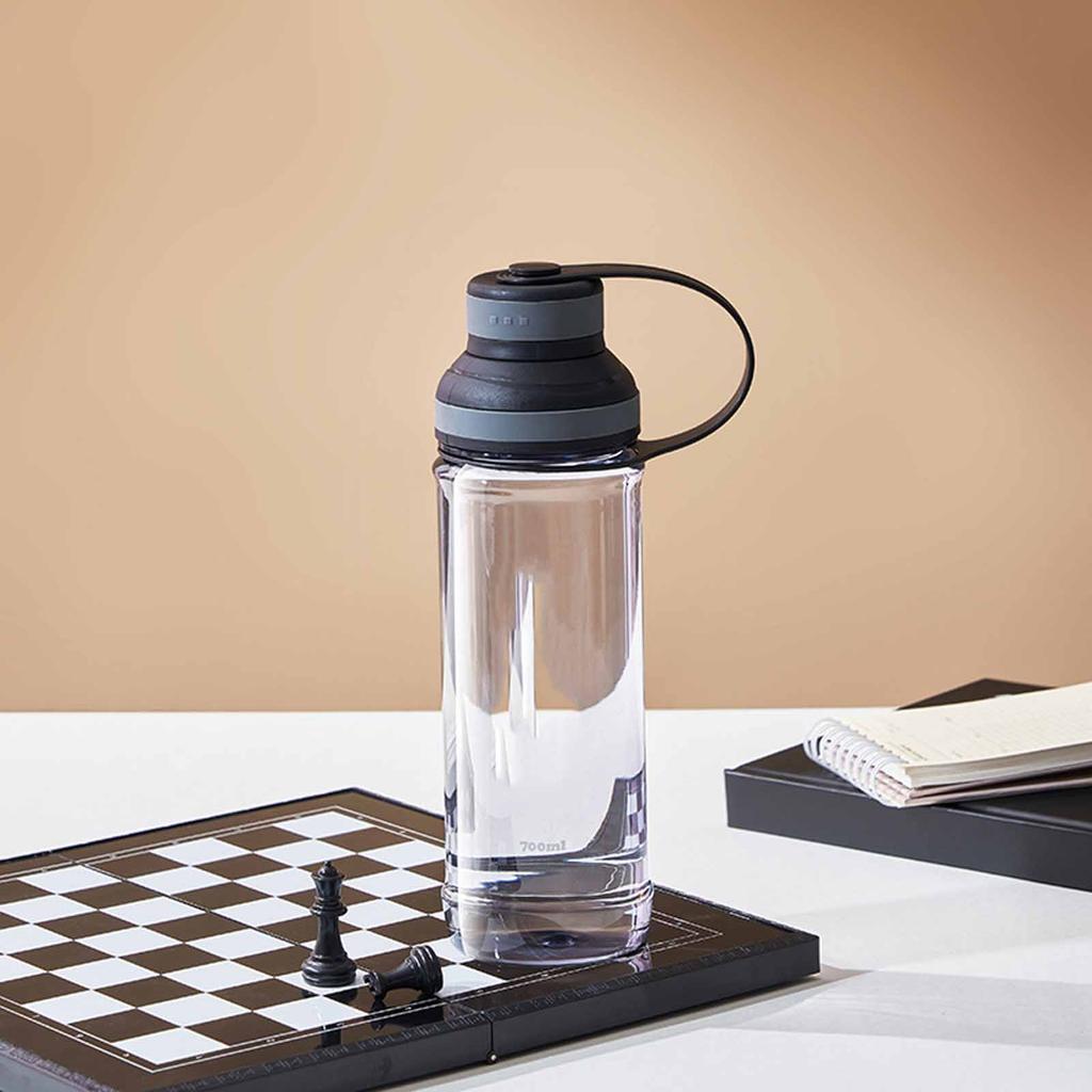 Stoßfeste Wasserflasche mit großem Fassungsvermögen, Auslaufsichere Kunststoff-Sportflasche für Männer, Outdoor-Fitness-Sommerflasche, Hitzebeständig