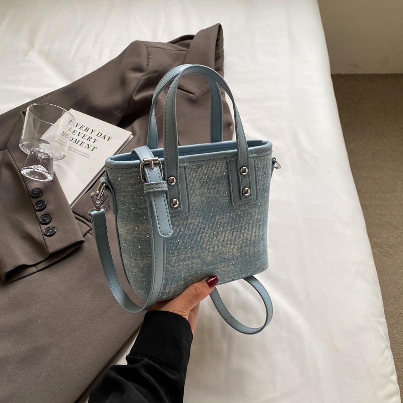 Summer Popular Contrasting Color Small Bag Women's New Fashion Versatile Messenger Bag Portable Bucket Bag