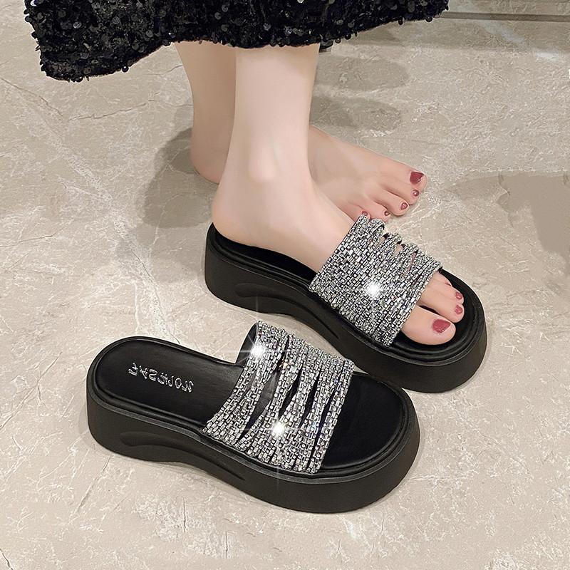 Fashion Shoes Glitter Slides House Slippers Platform Slipers Women Fashion Jelly 2025 Summer Luxury Soft Casual Crystal Leisure Slippers
