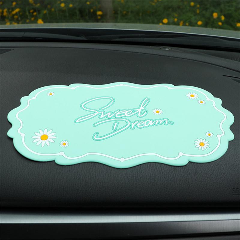 Inside The Car High Temperature Resistant Non-slip Mat Odorless Wear-resistant Anti-aging Creativity Insulation Pads Ornaments