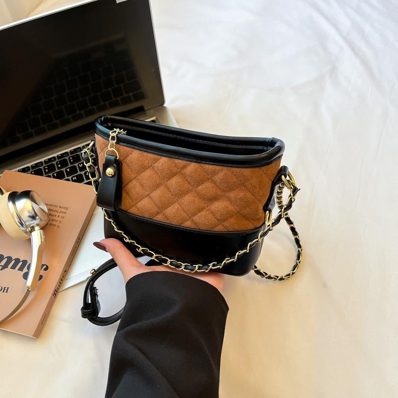 

Сумка-цепочка ромбовидной формы женская лето 2025 высококлассная ретро на плечо сумка-мессенджер популярная сумка-ведро