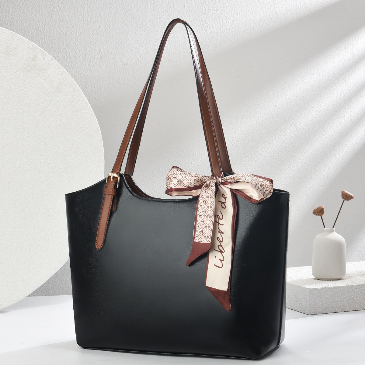 New Retro Oil Leather Women s Simple Texture Shoulder Bag, Practical Commuting Armpit Bag