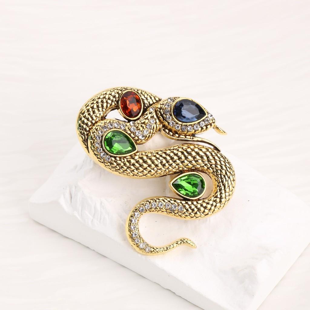 Animal Snake Brooch Pin With Electroplated Alloy Decorative Accessory For Men Women
