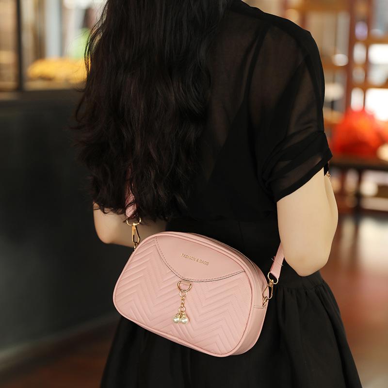 Fashion women's bag new wavy embroidery thread fashion shell bag pearl shoulder messenger bag one piece