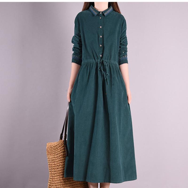 

Свободное женское вельветовое платье на шнуровке с вышивкой M зелёный