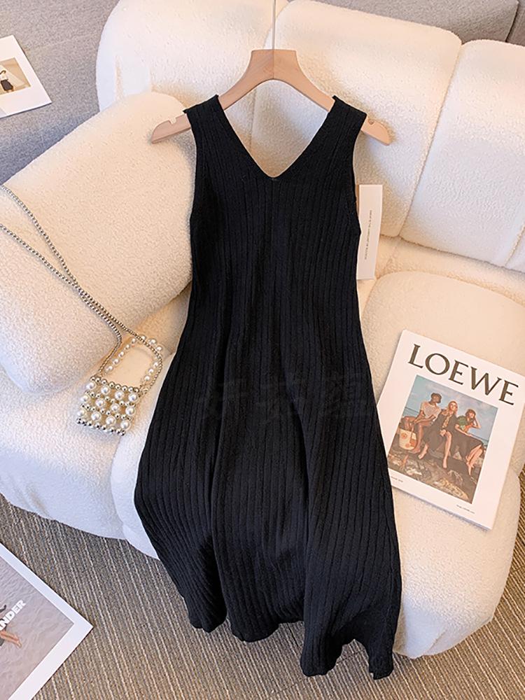 Plus Size Spring Set: Red Knitted Sweater & Dress