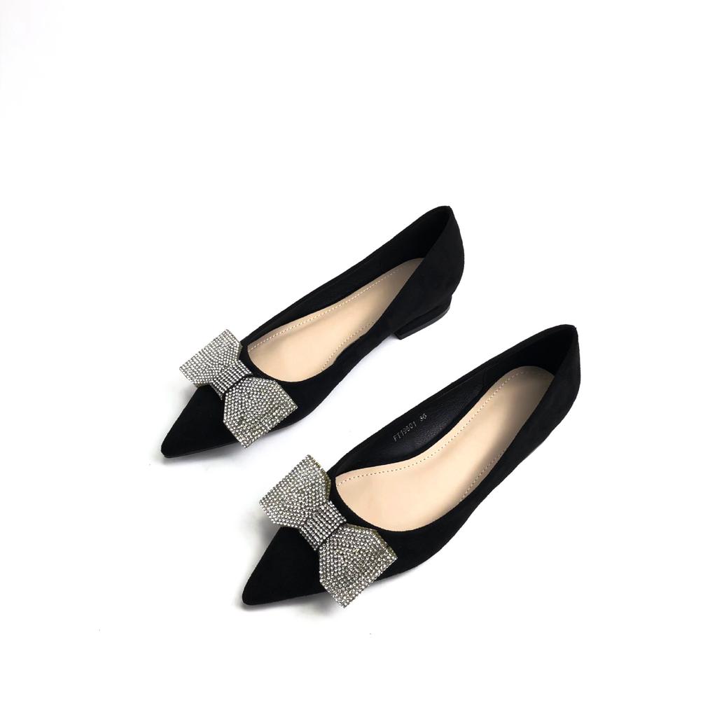 A Black Bow Rhinestone Pointed Flat Sole Single Shoe Temperament Suede Versatile Soft Sole