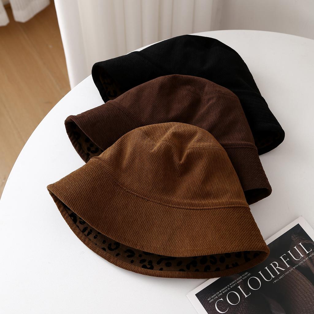 Womens Leopard Print Winter Hats For Women Fisherman Retro Warm Beanie Cap , Fashion Headwear For Cold Season, Unisex Vintage