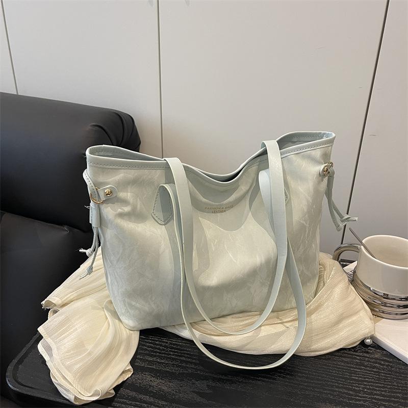 Premium sense niche large capacity tote bag women's bag 2025 summer new trendy fashion versatile commuter shoulder bag