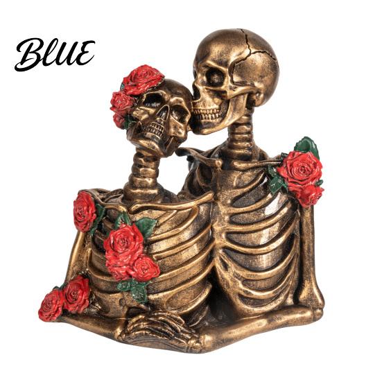 Gothic Skeleton Figurine Halloween Couple Figurine Vintage Kissing Resin Statue Ornament Rose Sculpture for Holiday Party Decoration