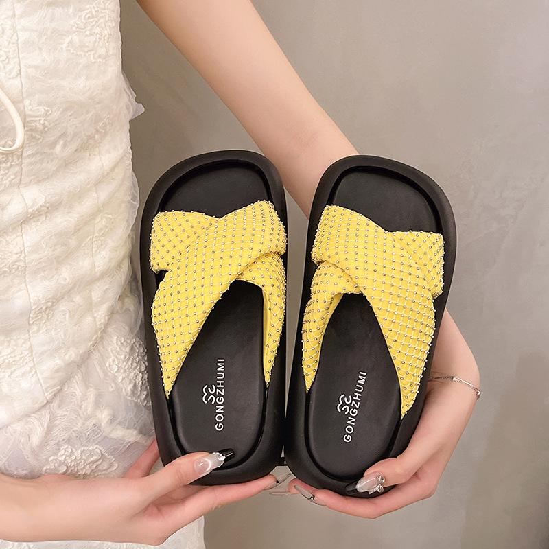 2025 summer muffin thick-bottomed cool slippers new cross-strap fashionable soft bottom with skirt beach one-word slippers women
