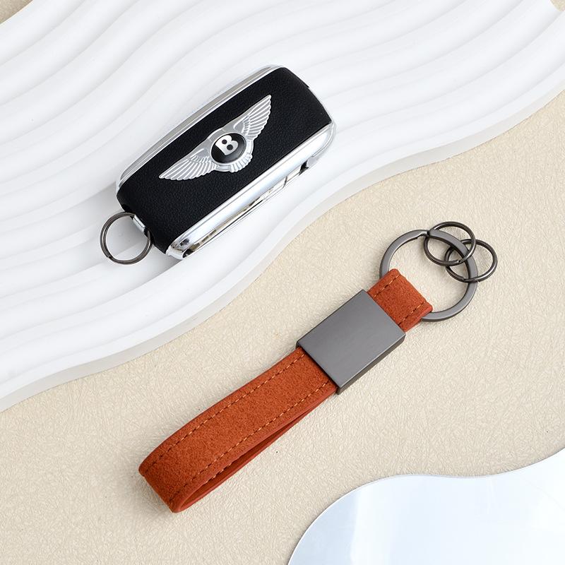 Light luxury high-end fur car keychain personalized couple keychain pendant + leather lanyard laser LOGO