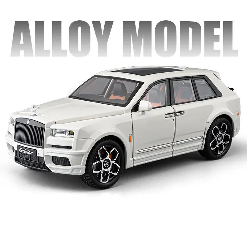 1:24 Land Rover Range Rover Defender Legierungsmodell Cullinan Diecast Auto Spielzeug Türen geöffnet Sound Licht Fahrzeuge Kinder Weihnachtsgeschenke