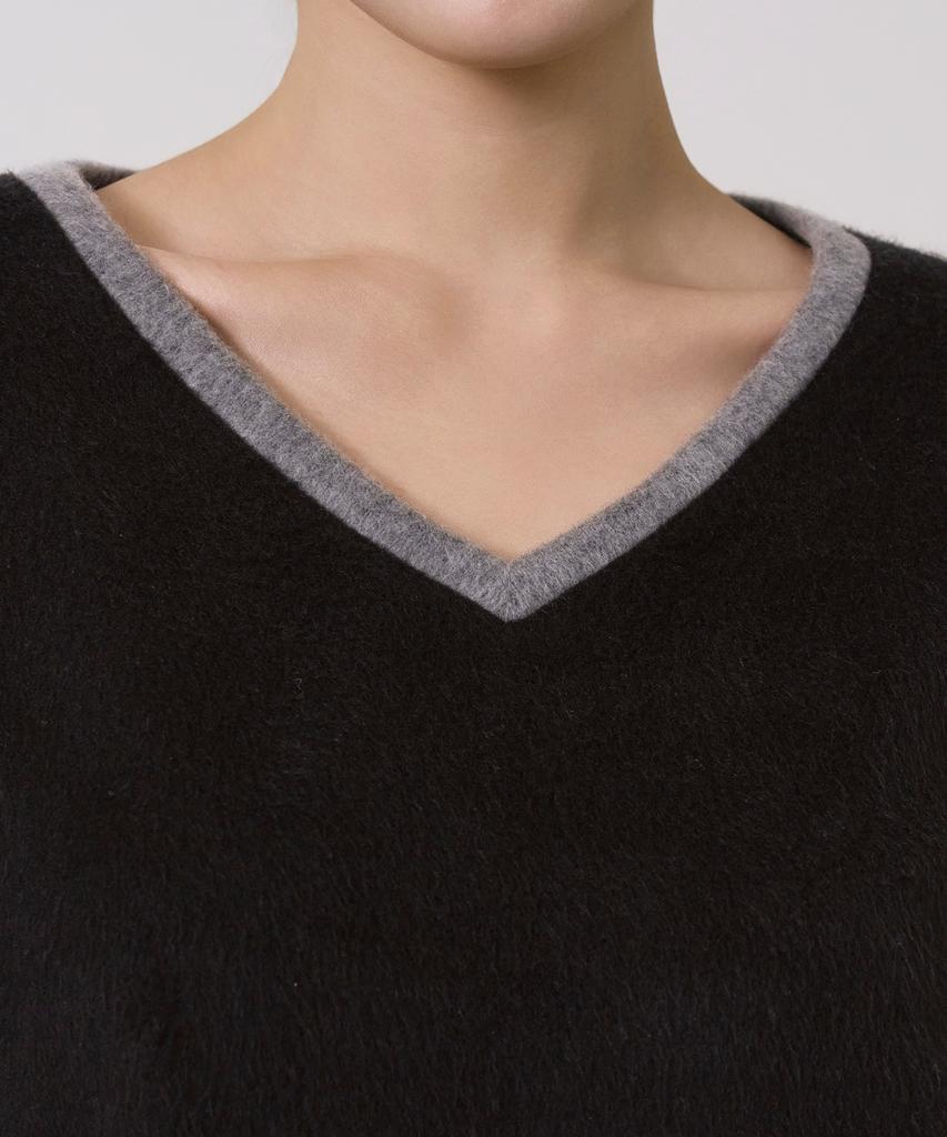Sayu Brush V-Neck Pullover Black
