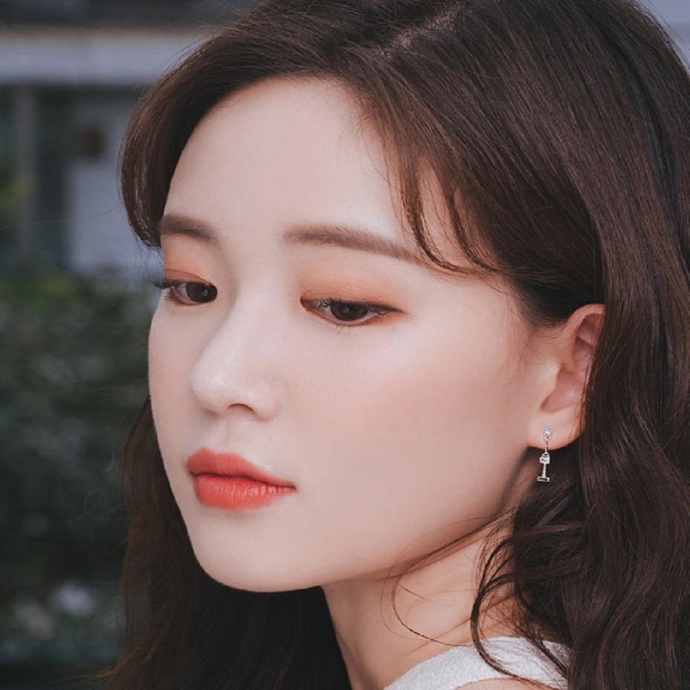 Today's Seoul Earrings/Piercing W (Piercings are sold individually)