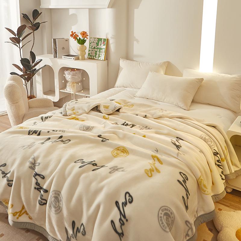 Double-Sided Coral Fleece Raschel Blanket - Thickened Velvet Cover for Autumn & Winter, Perfect Wedding Gift