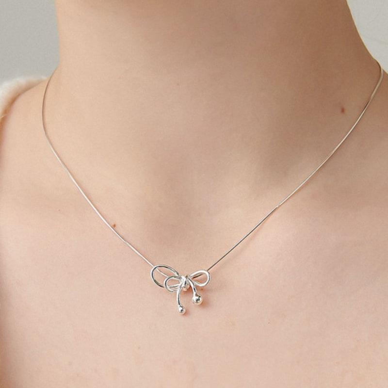 UNI.J Silky Ribbon Silver Necklace In506 [Silver]
