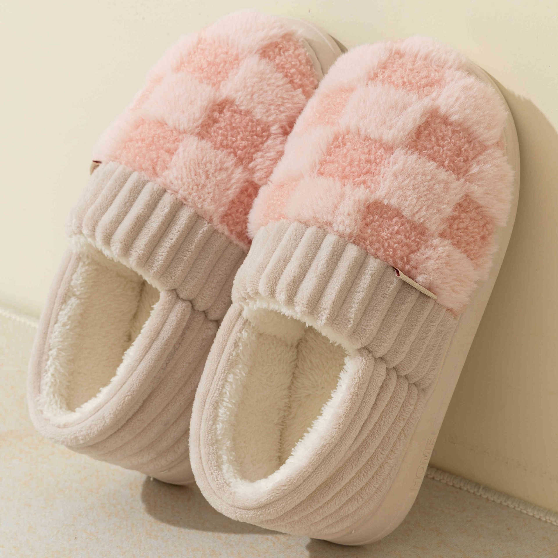 

Хлопковые тапочки зимние новые стильные домашние сумки и теплые женские хлопковые туфли с добавлением бархата для домашнего использования 41 розовый