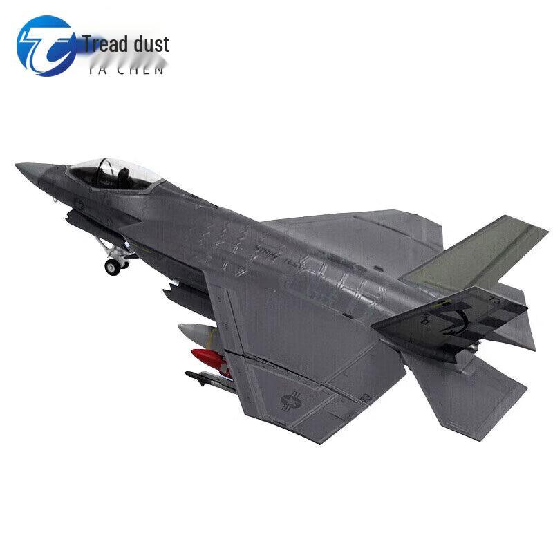 Tachen 1:72 Scale Military Aircraft Model