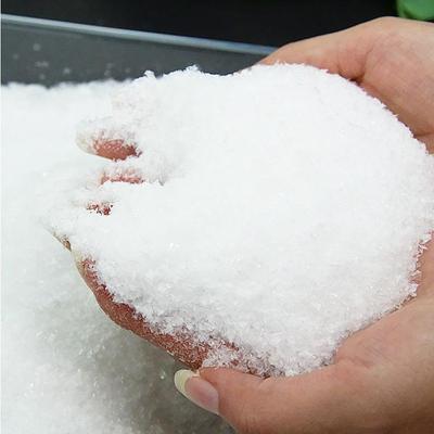 Large Faux Snowflakes: Dry Powder for Artificial Snow, Christmas Blankets, and Simulated Snowfall.