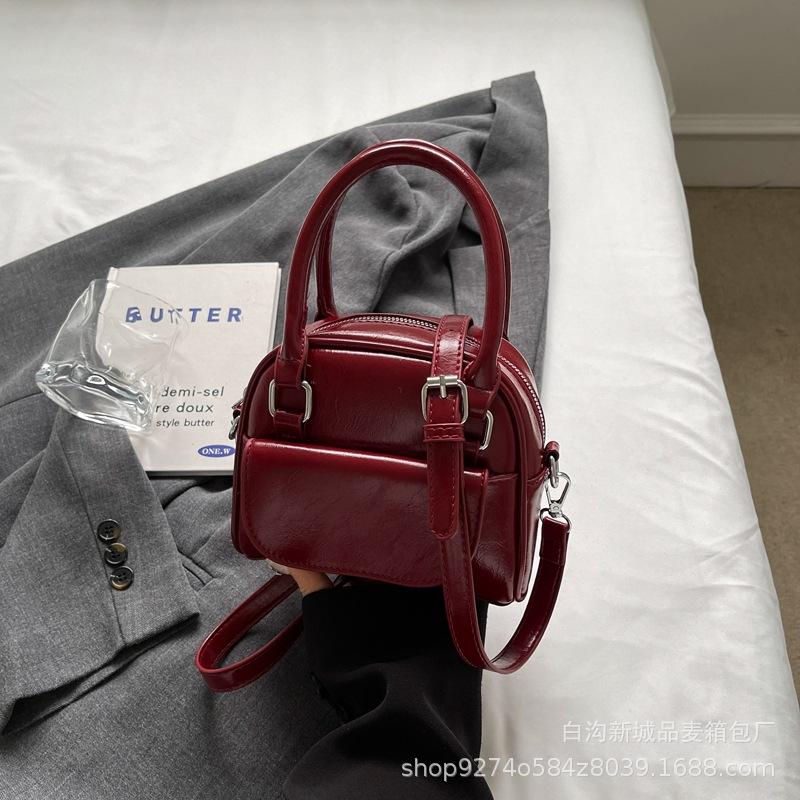 This year's popular portable popular small bag women's 2025 new trendy and versatile temperament single shoulder messenger bag
