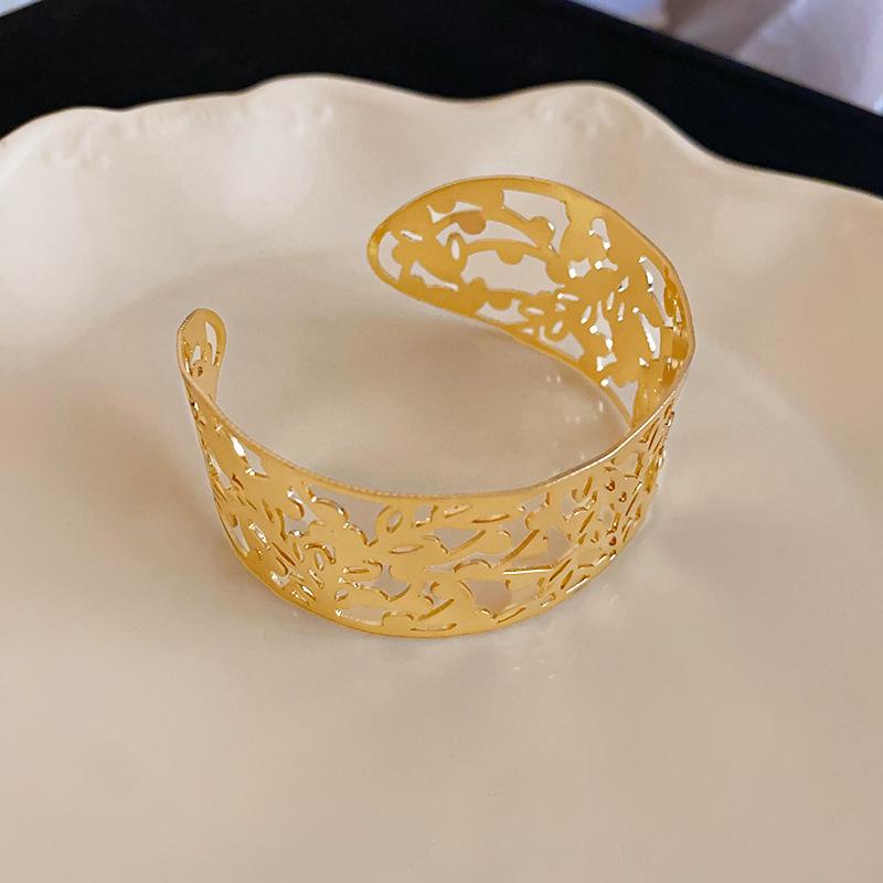 European-American Irregular Concave Bangle: Chic, Cold Style Luxury Bracelet for Women