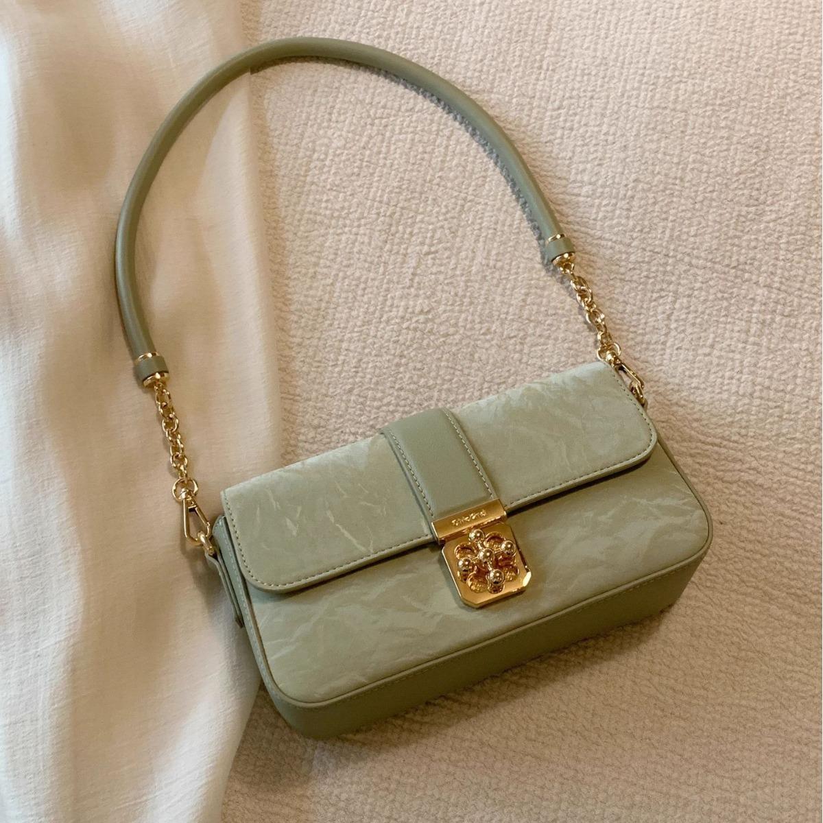 

Mulan love letter small square bag women 2024 new shoulder armpit bag commuter messenger bag зелений