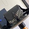 2025 New Men's Bag Mailman Saddle Messenger Fashionable Lock All-matching Flip Casual One-shoulder