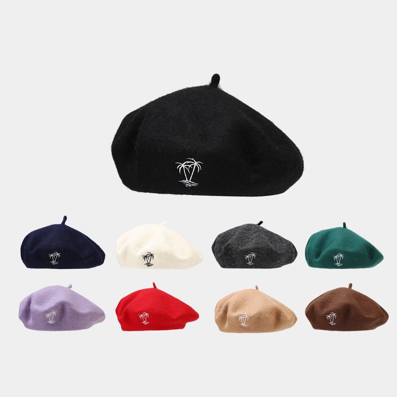 Cappello in lana da donna berretto retrò britannico con ricamo di cocco berretto alla moda viso piccolo moda semplice cappello da pittore all'ingrosso