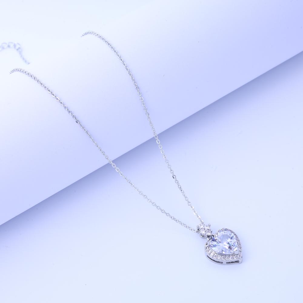 Zircon pendant necklace Retro court style temperament full of diamonds, colored gemstones, titanium steel chains, cross-border p